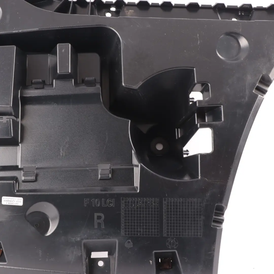 Bumper Mount Rear Right Bumper Holding Bracket to BMW F10 LCI with Part number 7331608 BMW F10 LCI Bumper Mount Rear Right Bumper Holding Bracket - SKU 7331608 - Part number 7331608