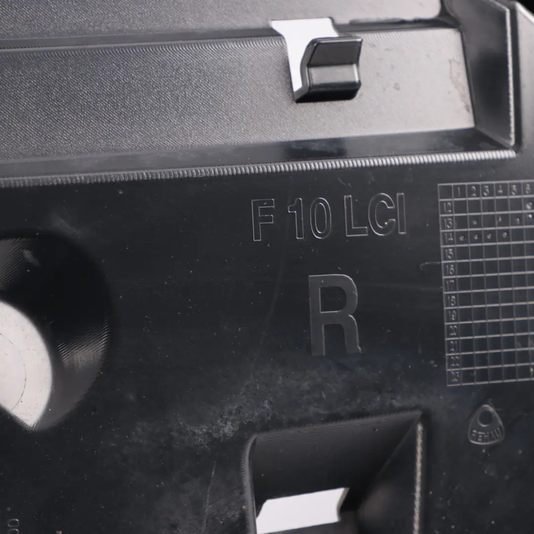 Supporto paraurti posteriore destro per BMW F10 LCI con numero di parte 7331608 BMW F10 LCI Supporto paraurti posteriore destro - SKU 7331608 - Numero di parte 7331608