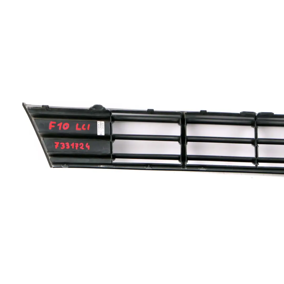 Grille Air Inlet Middle Exterior Trim Panel Black to BMW F10 F11 LCI with Part number 7331724 BMW F10 F11 LCI Grille Air Inlet Middle Exterior Trim Panel Black - SKU 7331724 - Part number 7331724