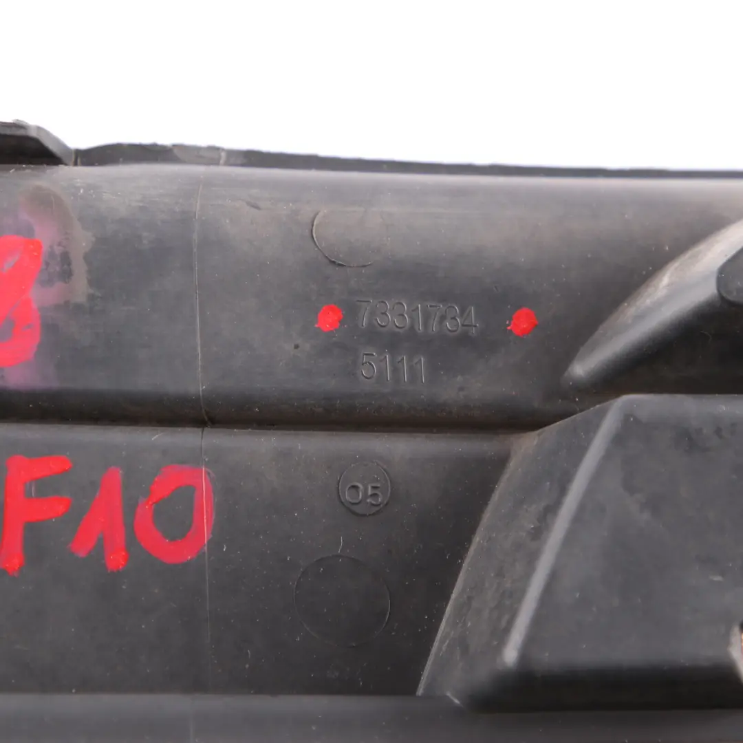 Grill Kratka Zderzaka Wlot Powietrza Prawy Przód 7331734 do BMW F10 F11 LCI o numerze 7331728 BMW F10 F11 LCI Grill Kratka Zderzaka Wlot Powietrza Prawy Przód 7331734 - SKU 7331728 - Numer Części 7331728