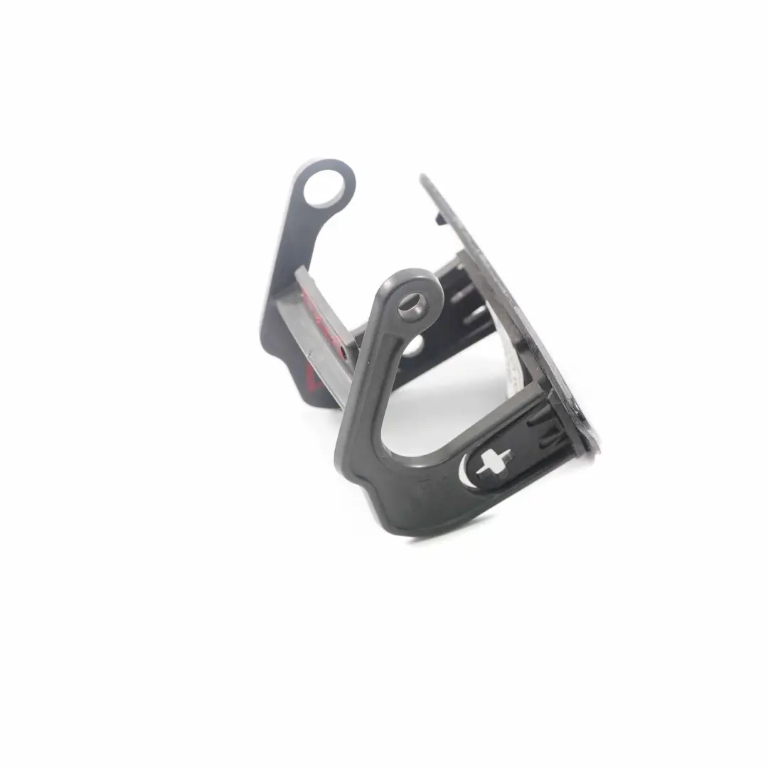 Cache buse de lave-phare gauche noir 668 pour BMW F10 F11 LCI à propos du numéro de pièce 7331753 BMW F10 F11 LCI Cache buse de lave-phare gauche noir 668 - SKU 7331753-SCH - Numéro de pièce 7331753