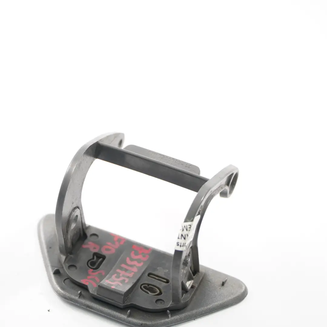 Ugello lavafari Coperchio Getto Destro Spacegrau - A52 per BMW F10 F11 LCI con numero di parte 7331754 BMW F10 F11 LCI Ugello lavafari Coperchio Getto Destro Spacegrau - A52 - SKU 7331754-SCG - Numero di parte 7331754