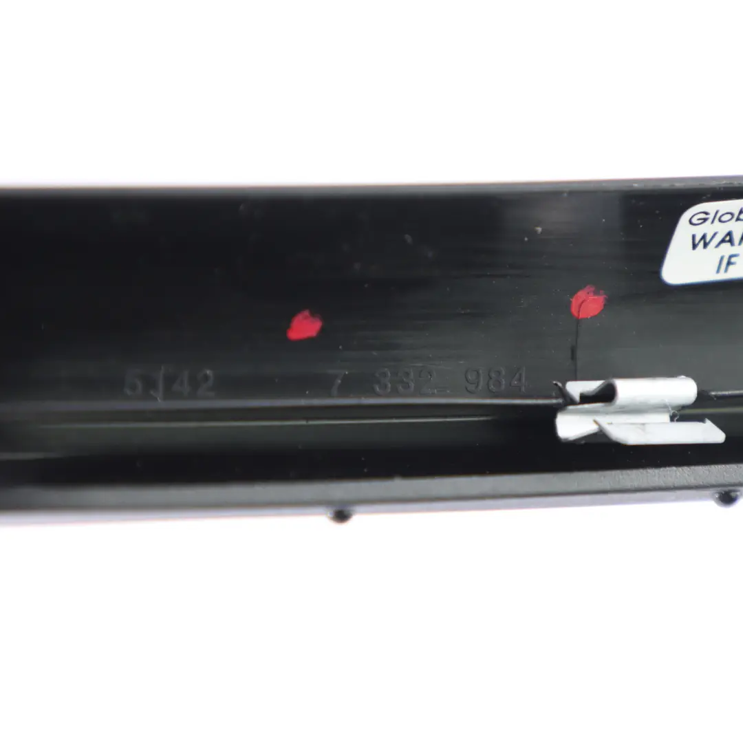 Copertura telaio finestrino porta posteriore destra O/S per BMW F46 con numero di parte 7332984 BMW F46 Copertura telaio finestrino porta posteriore destra O/S - SKU 7332984 - Numero di parte 7332984