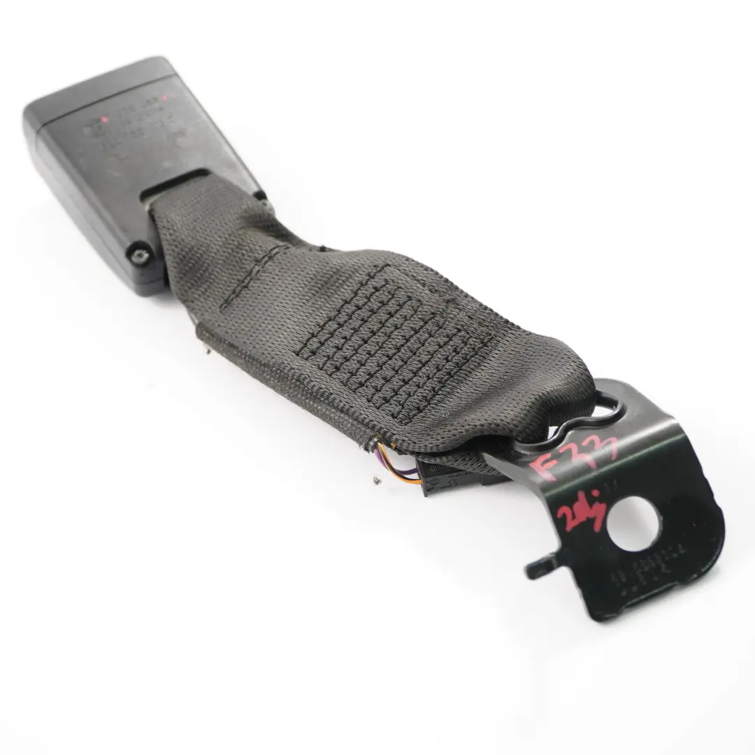 hebilla del cinturón seguridad trasero pestillo izquierda derecha para BMW F33 F83 M4 con número de pieza 7335288 BMW F33 F83 M4 hebilla del cinturón seguridad trasero pestillo izquierda derecha - SKU 7335288 - Número de pieza 7335288