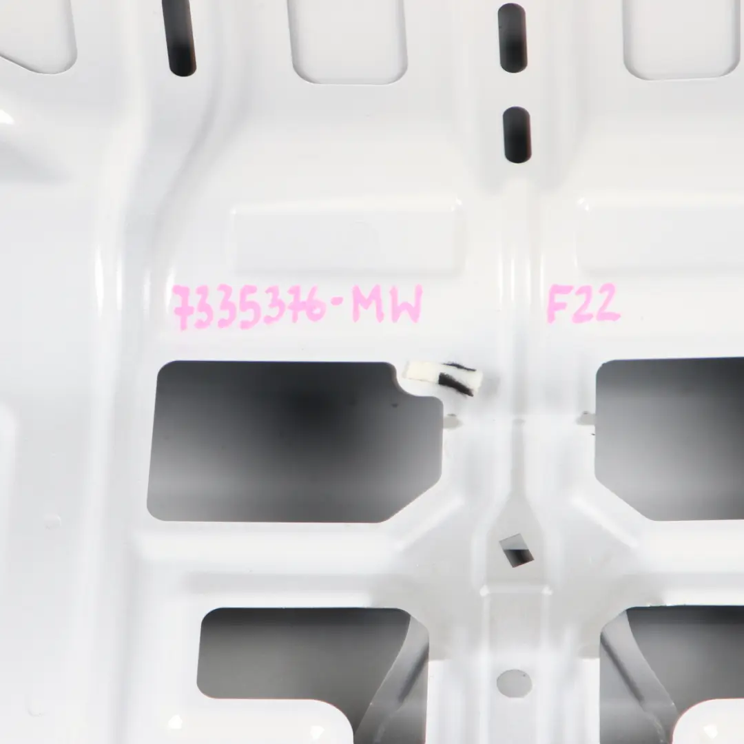 Boot Trunk Lid BMW F22 F87 M2 Rear Tailgate Mineralweiss Mineral White - A96 to with Part number 7335376 Boot Trunk Lid BMW F22 F87 M2 Rear Tailgate Mineralweiss Mineral White - A96 - SKU 7335376-MW - Part number 7335376