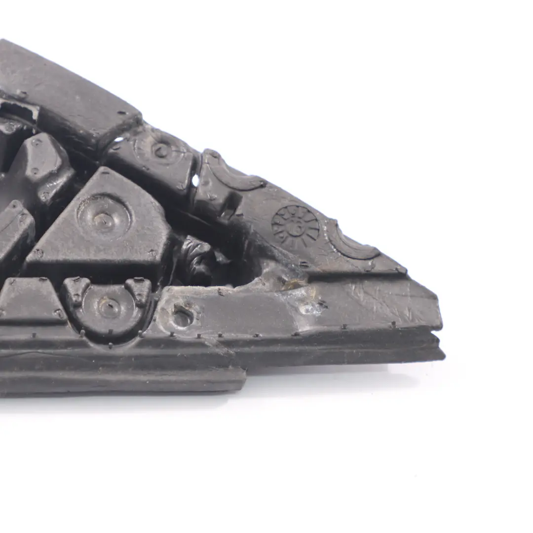 Tapa Junta Espejo Ala Triángulo Espuma Derecha Aislamiento para BMW X4 F26 con número de pieza 7335614 BMW X4 F26 Tapa Junta Espejo Ala Triángulo Espuma Derecha Aislamiento - SKU 7335614 - Número de pieza 7335614