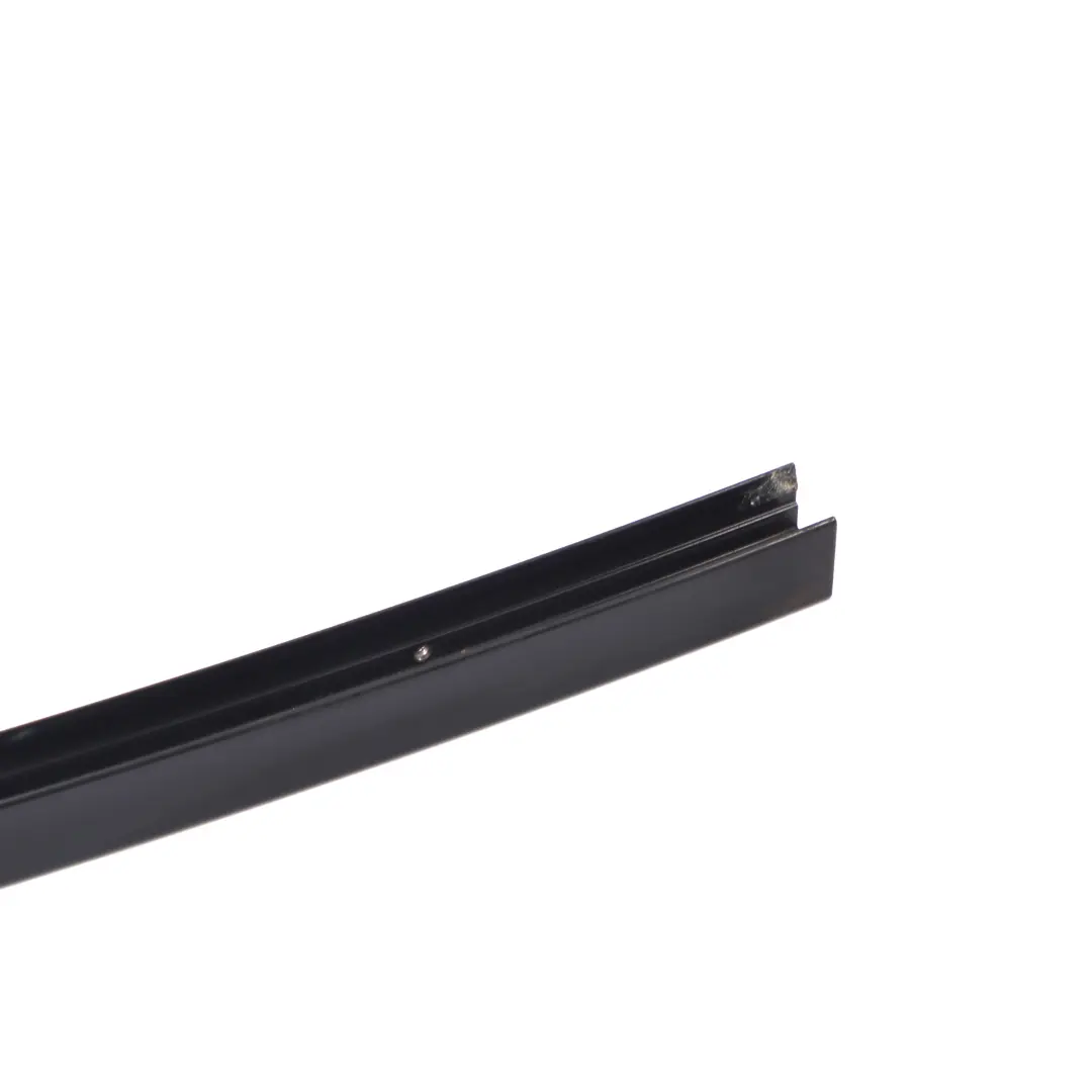 Guide Fenêtre Couverture Toile Porte Arrière Droite Brillant pour BMW X4 F26 à propos du numéro de pièce 7335618 BMW X4 F26 Guide Fenêtre Couverture Toile Porte Arrière Droite Brillant - SKU 7335618 - Numéro de pièce 7335618