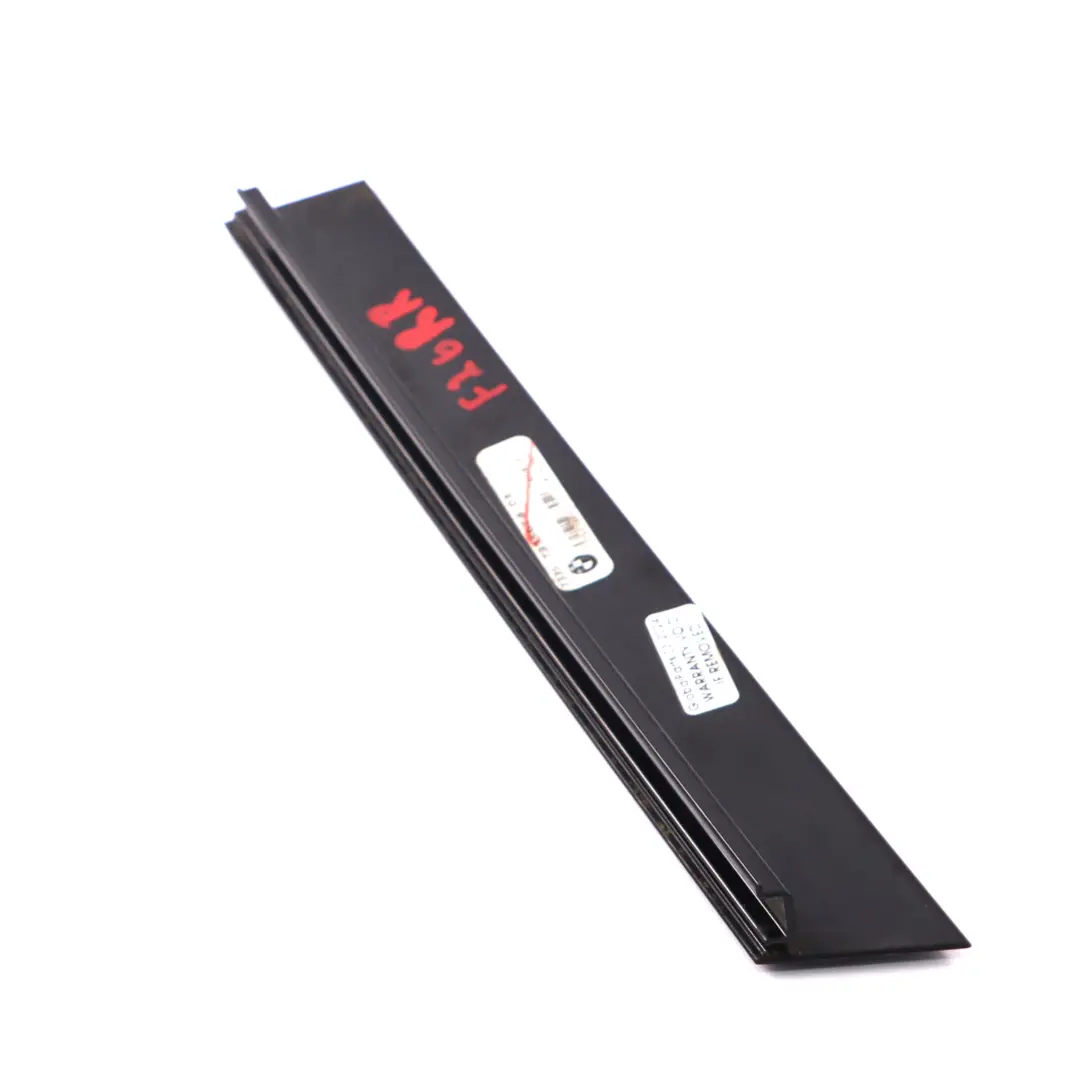 Exterior C-Pilar Trasero Derecho Puerta Cubierta Alto Brillo para BMW X4 F26 con número de pieza 7335674 BMW X4 F26 Exterior C-Pilar Trasero Derecho Puerta Cubierta Alto Brillo - SKU 7335674 - Número de pieza 7335674