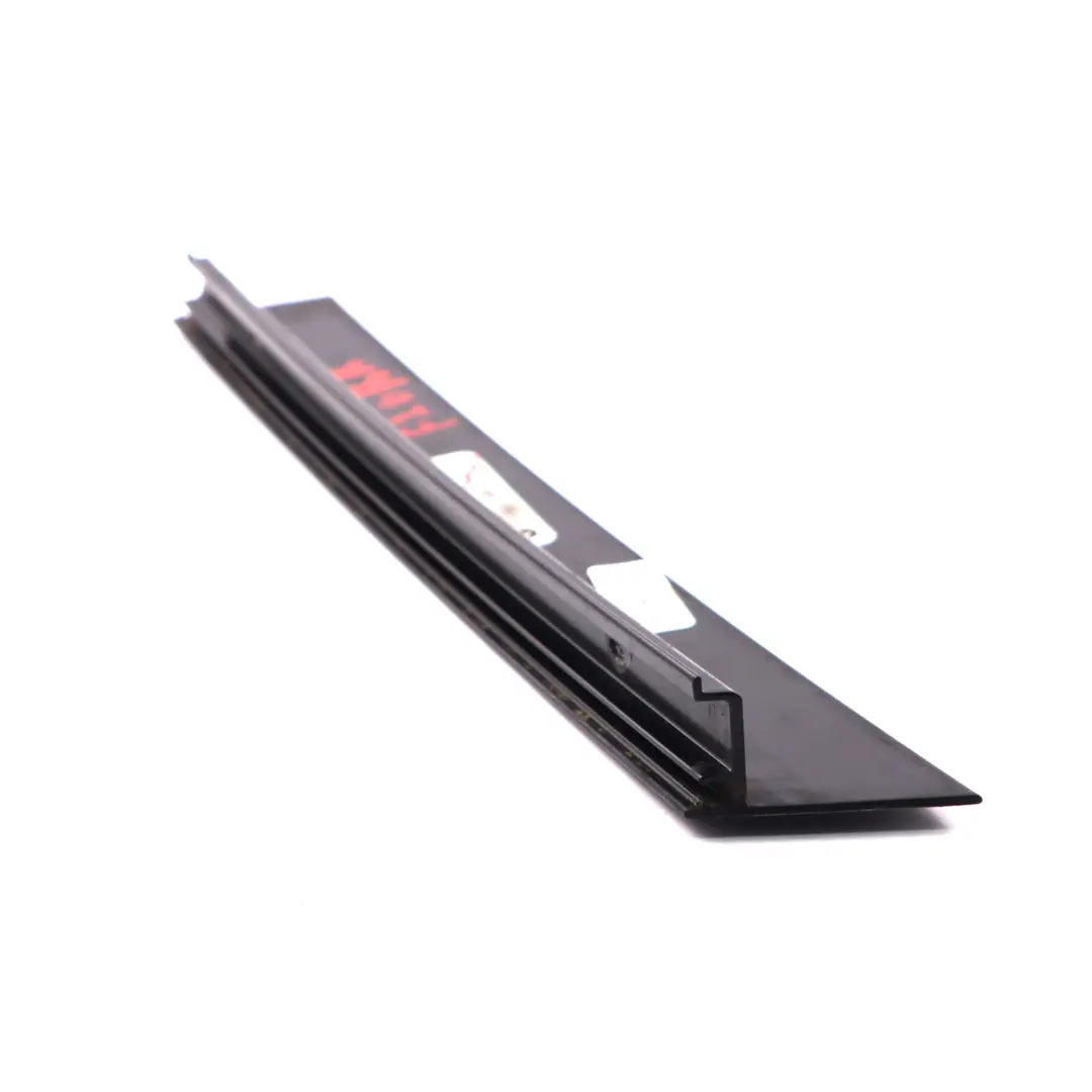 Exterior C-Pilar Trasero Derecho Puerta Cubierta Alto Brillo para BMW X4 F26 con número de pieza 7335674 BMW X4 F26 Exterior C-Pilar Trasero Derecho Puerta Cubierta Alto Brillo - SKU 7335674 - Número de pieza 7335674