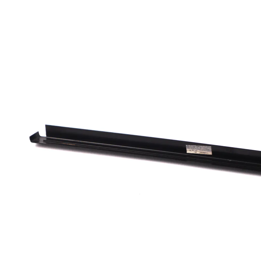 BMW F26 Bandeau fenêtre Cadre porte arrière gauche Garniture brillance - SKU 7335677 - Numéro de pièce 7335677