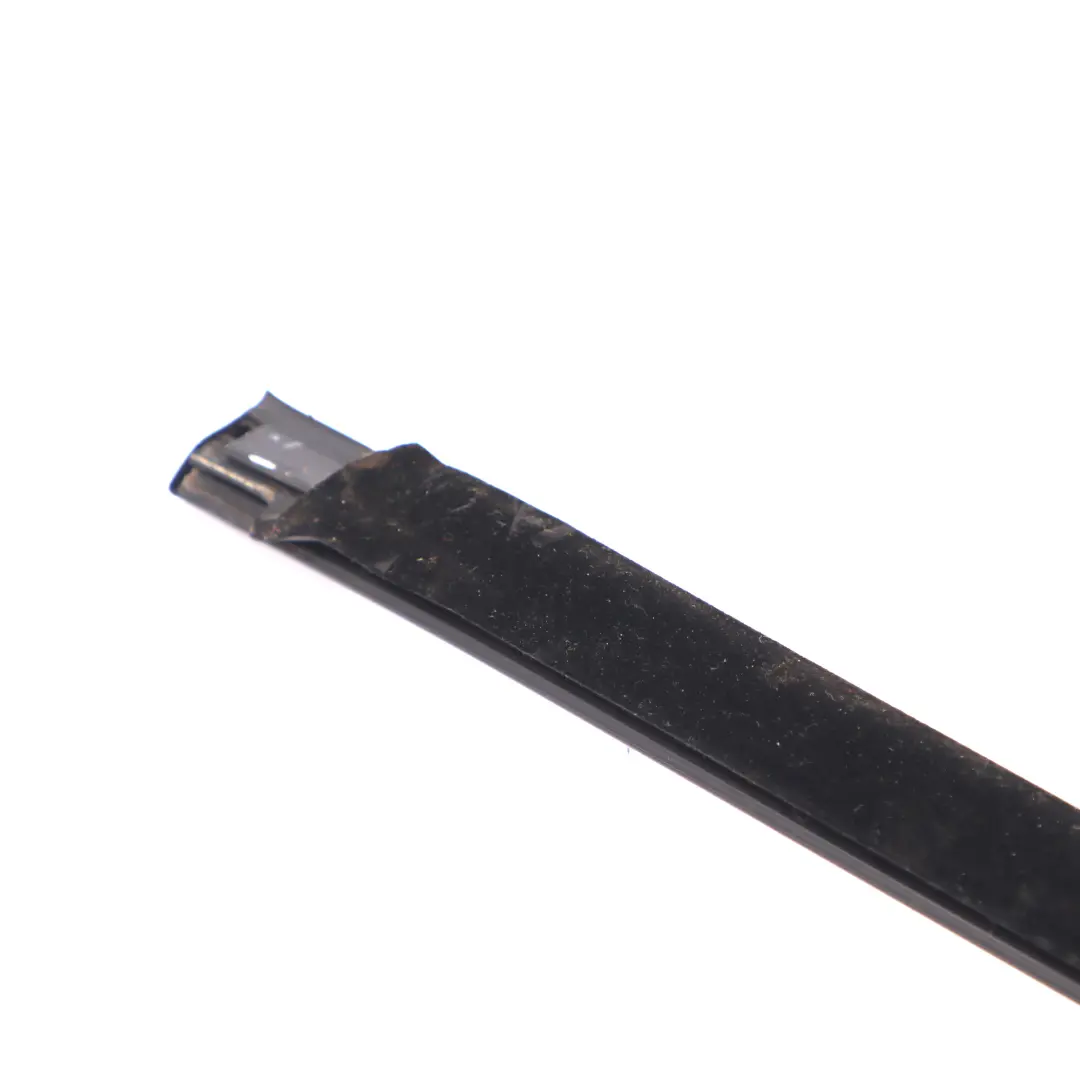 Canal Tapa Tira Puerta Trasera Izquierda Cubiert Exterior Brillo para BMW F26 con número de pieza 7335691 BMW F26 Canal Tapa Tira Puerta Trasera Izquierda Cubiert Exterior Brillo - SKU 7335691 - Número de pieza 7335691