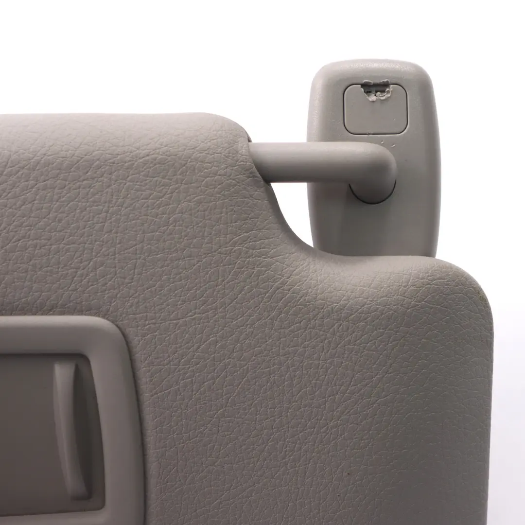 Pare-soleil BMW F40 F45 Panneau rétroviseur droit Everest Gris pour à propos du numéro de pièce 7336258 Pare-soleil BMW F40 F45 Panneau rétroviseur droit Everest Gris - SKU 7336258-1 - Numéro de pièce 7336258