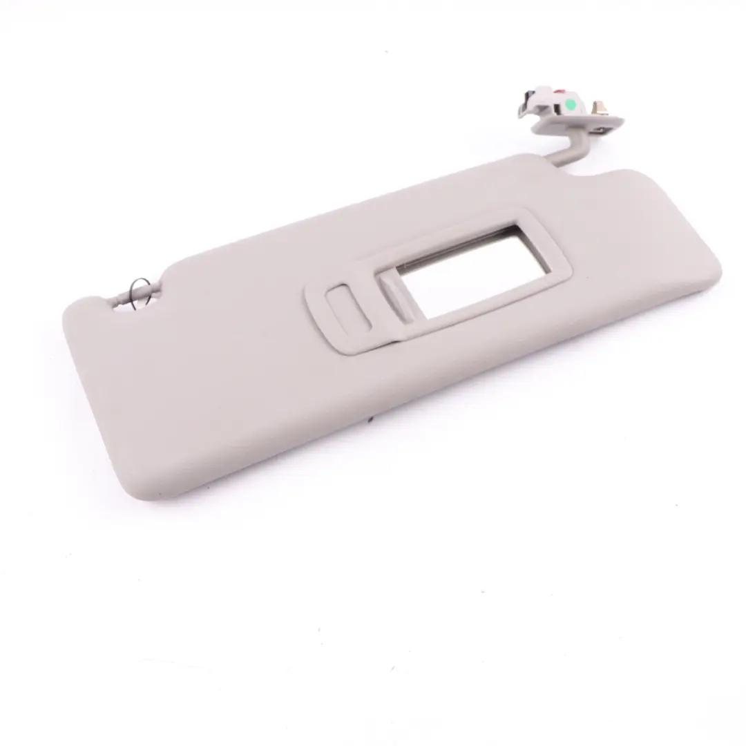 Pare-soleil rétroviseur droit Everestgrau pour BMW F40 F45 à propos du numéro de pièce 7336258 BMW F40 F45 Pare-soleil rétroviseur droit Everestgrau - SKU 7336258-2 - Numéro de pièce 7336258