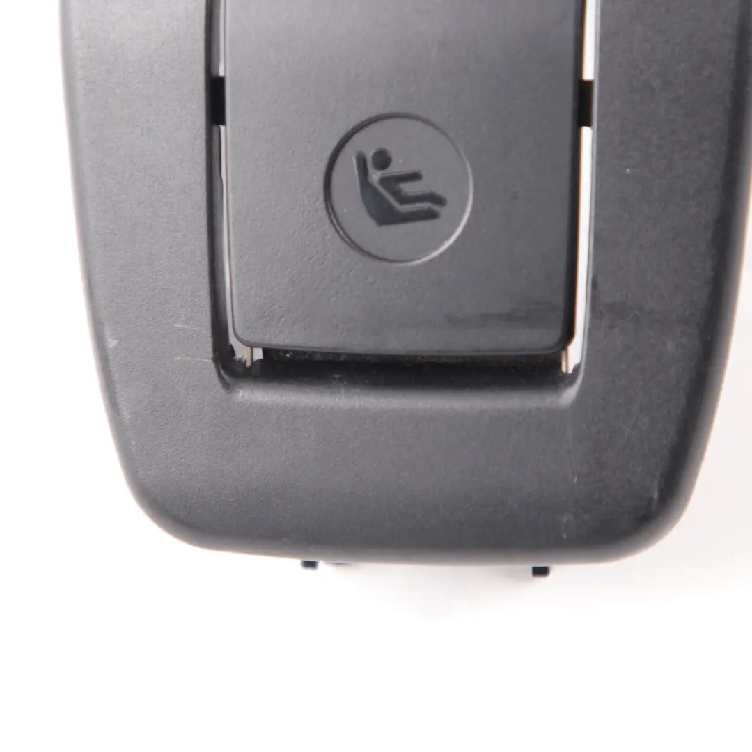 Coperchio Isofix BMW F33 F83 M4 Supporto per sedile posteriore Rivestimento nero per con numero di parte 7337342 Coperchio Isofix BMW F33 F83 M4 Supporto per sedile posteriore Rivestimento nero - SKU 7337342 - Numero di parte 7337342