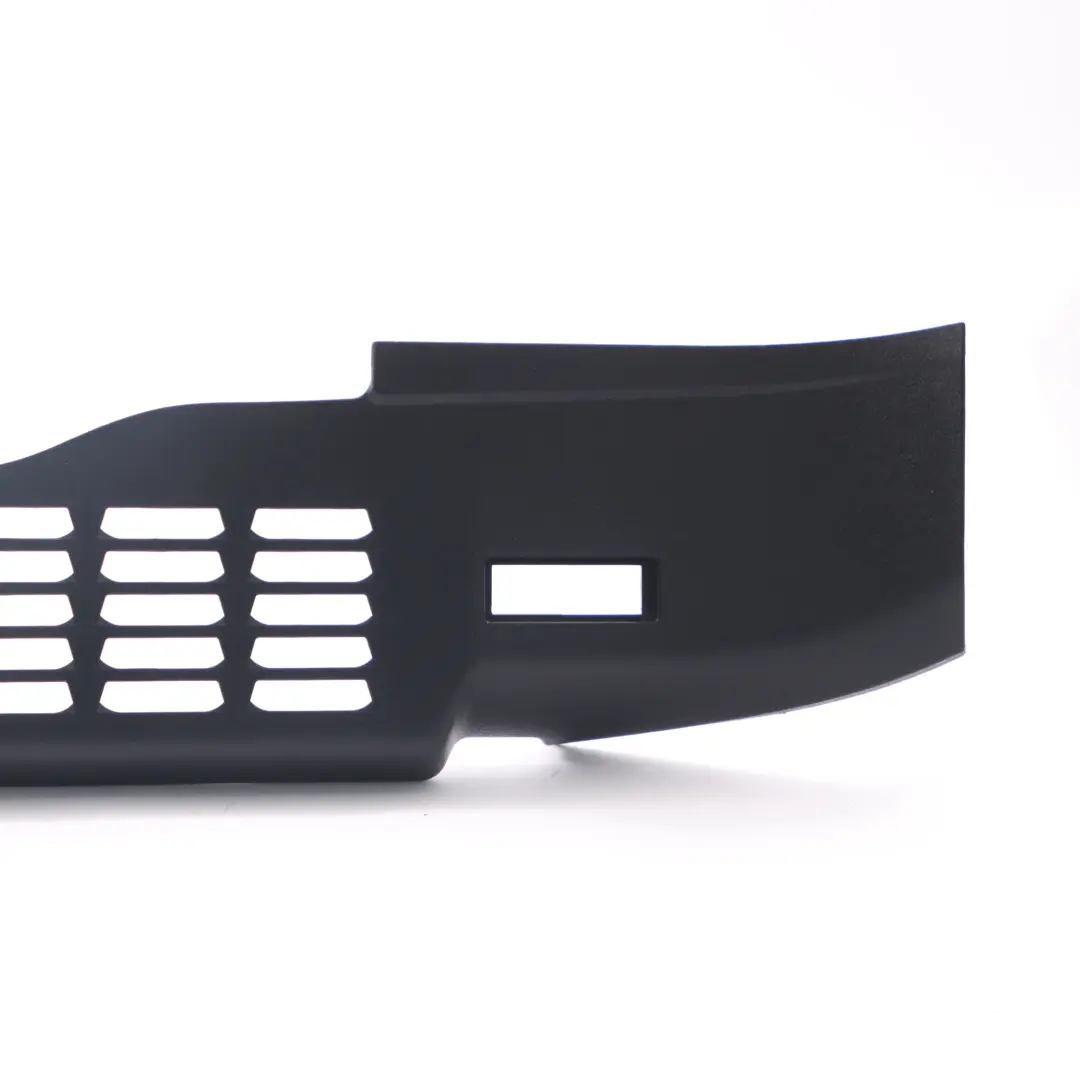 Embellecedor Panel Maletero Trasero Izquierdo Negro para BMW X4 F26 con número de pieza 7337581 BMW X4 F26 Embellecedor Panel Maletero Trasero Izquierdo Negro - SKU 7337581 - Número de pieza 7337581