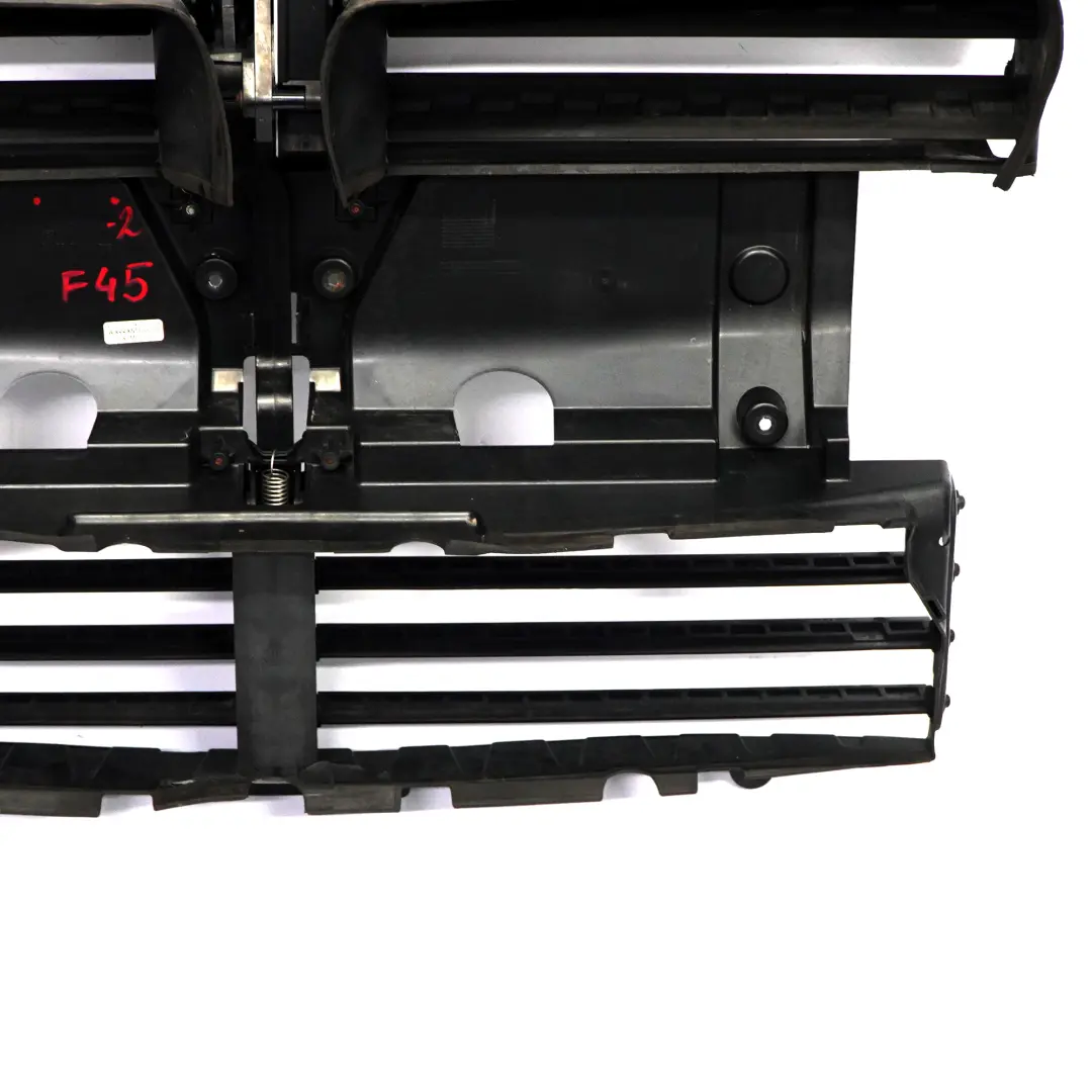 Support de fixation pour le cadre de la prise d'air panneau pour BMW F45 F46 à propos du numéro de pièce 7338207 BMW F45 F46 Support de fixation pour le cadre de la prise d'air panneau - SKU 7338207-2 - Numéro de pièce 7338207