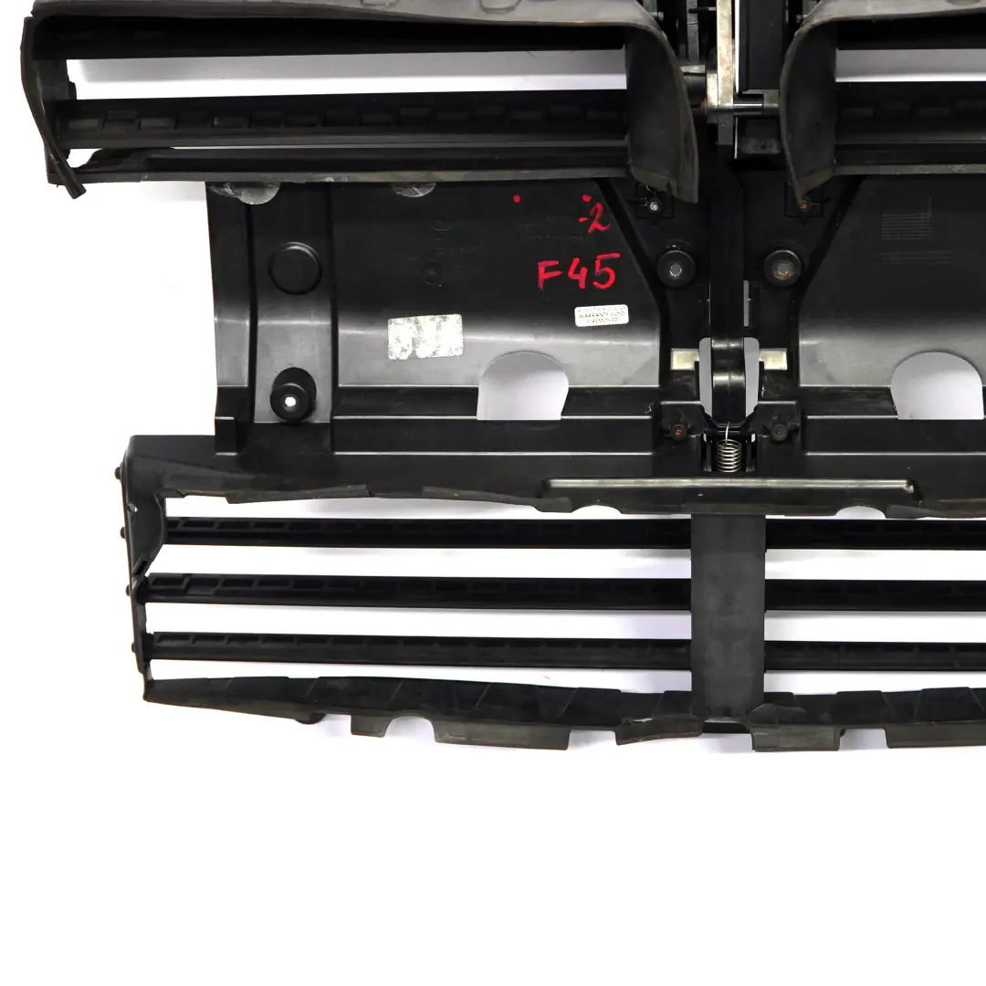 Support de fixation pour le cadre de la prise d'air panneau pour BMW F45 F46 à propos du numéro de pièce 7338207 BMW F45 F46 Support de fixation pour le cadre de la prise d'air panneau - SKU 7338207-2 - Numéro de pièce 7338207