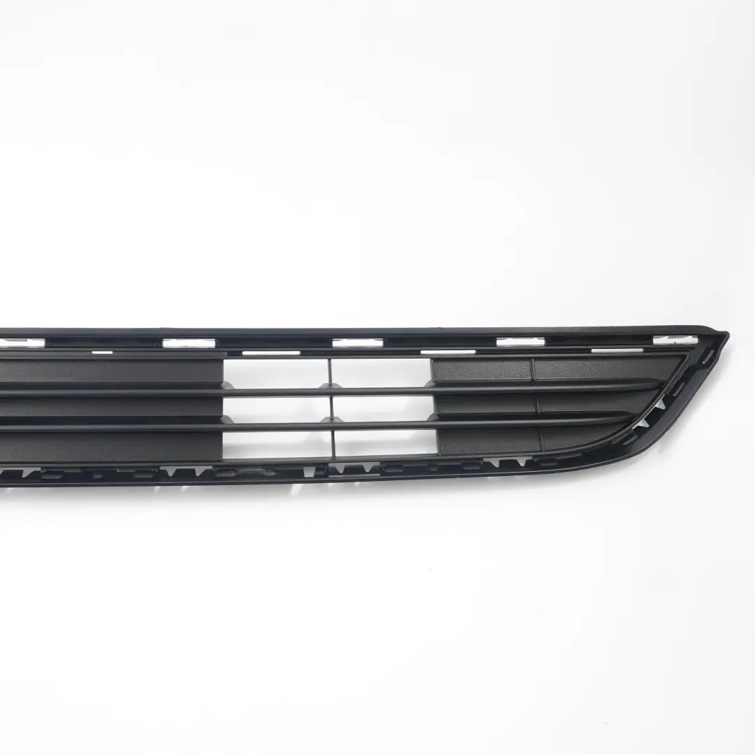 Rejilla parachoques delantera Rejilla central inferior para BMW X3 F25 con número de pieza 7338491 BMW X3 F25 Rejilla parachoques delantera Rejilla central inferior - SKU 7338491 - Número de pieza 7338491