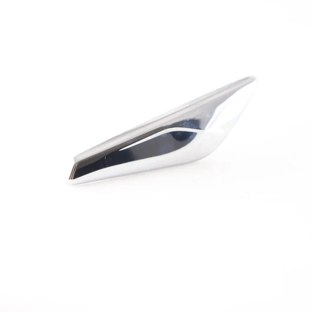 Osłona Zaślepka Kierunkowskazu Błotnik Prawy BMW F10 F11 LCI - SKU 7338570 - Numer Części 7338570