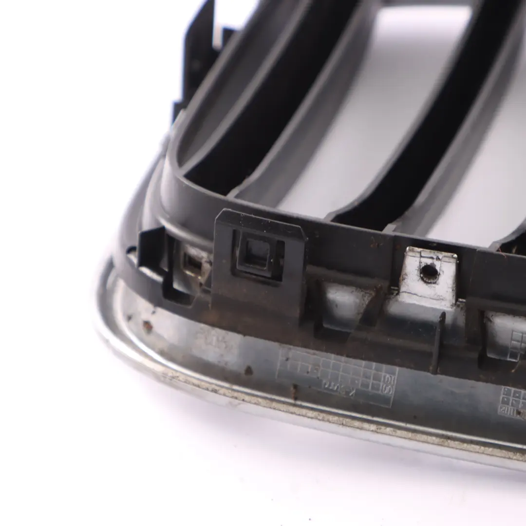 Grill Kratka Nerka Atrapa Prawa Chrom/Schwarz do BMW X3 F25 X4 F26 o numerze 7338572 BMW X3 F25 X4 F26 Grill Kratka Nerka Atrapa Prawa Chrom/Schwarz - SKU 7338572 - Numer Części 7338572