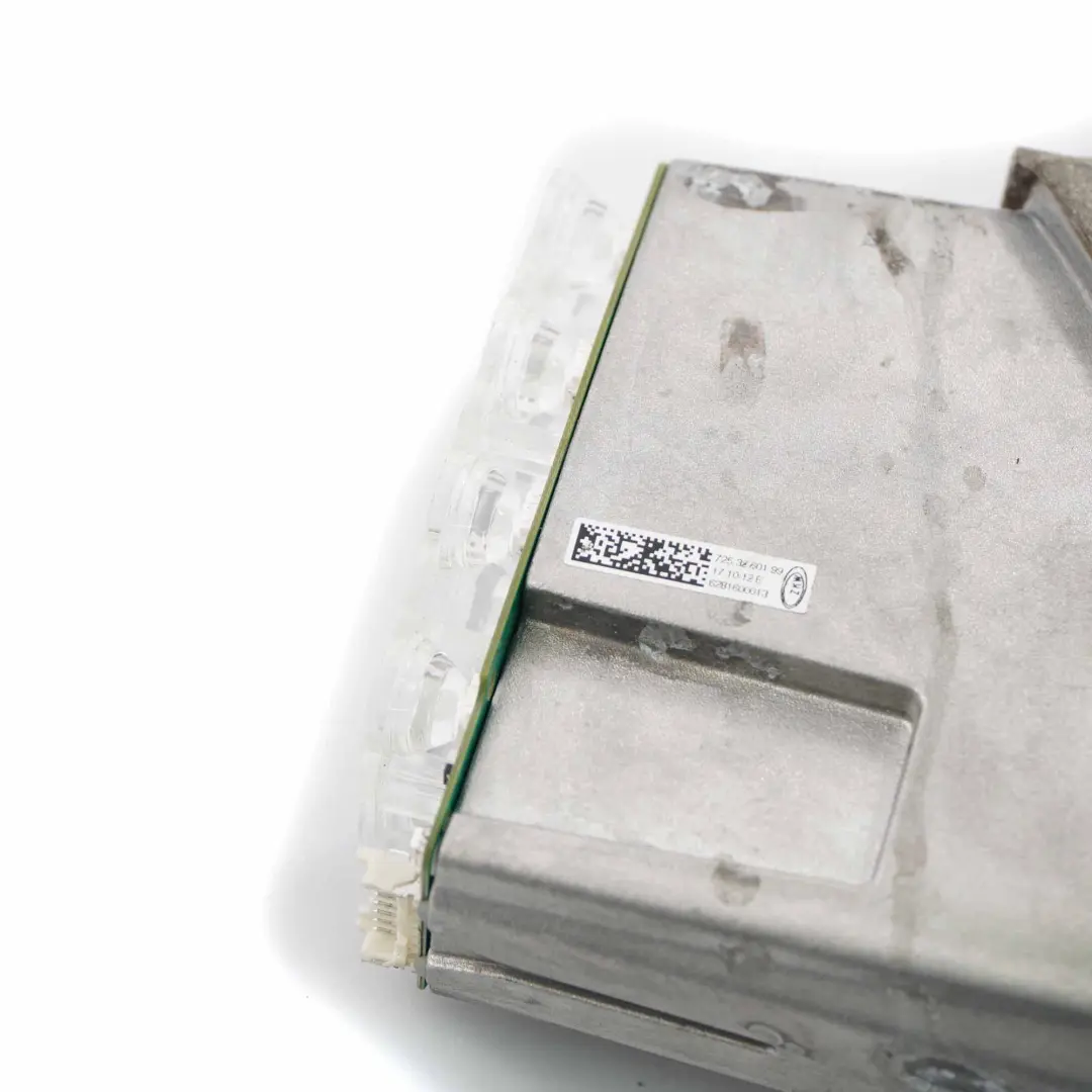 Kierunkowskaz Reflektora LED do BMW F01 F02 LCI o numerze 7339057 BMW F01 F02 LCI Kierunkowskaz Reflektora LED - SKU 7339057-1 - Numer Części 7339057