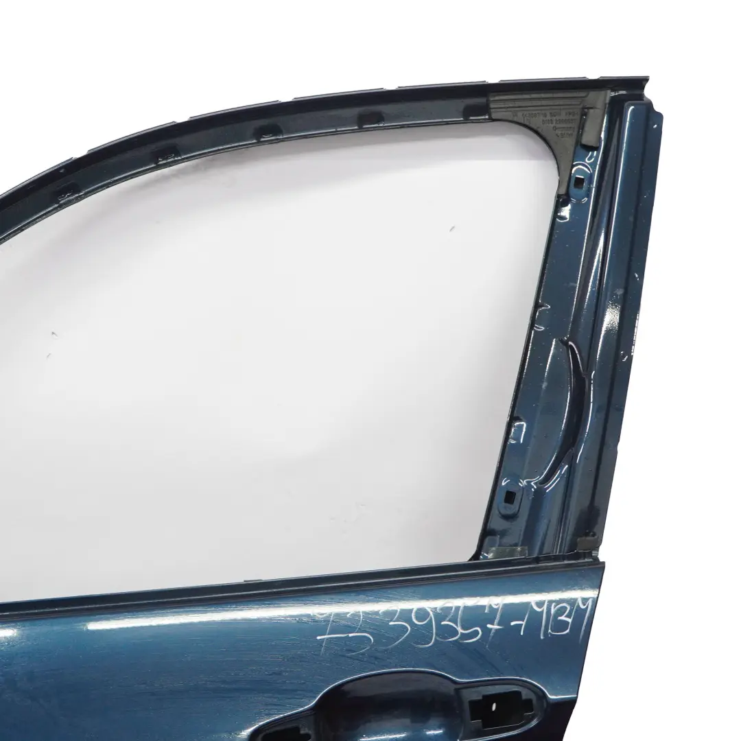 Puerta Delantera Izquierda Azul Medianoche Metalizado - B38 para BMW X1 E84 con número de pieza 7339357 BMW X1 E84 Puerta Delantera Izquierda Azul Medianoche Metalizado - B38 - SKU 7339357-MBM - Número de pieza 7339357