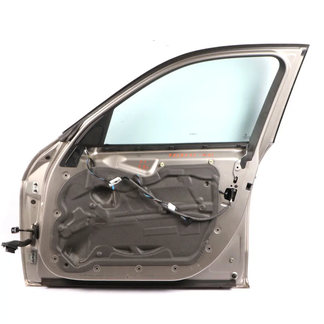 Door Front Right O/S Kaschmirsilber Silver Metallic - A72 to BMW X1 E84 with Part number 7339358 BMW X1 E84 Door Front Right O/S Kaschmirsilber Silver Metallic - A72 - SKU 7339358-KAS - Part number 7339358