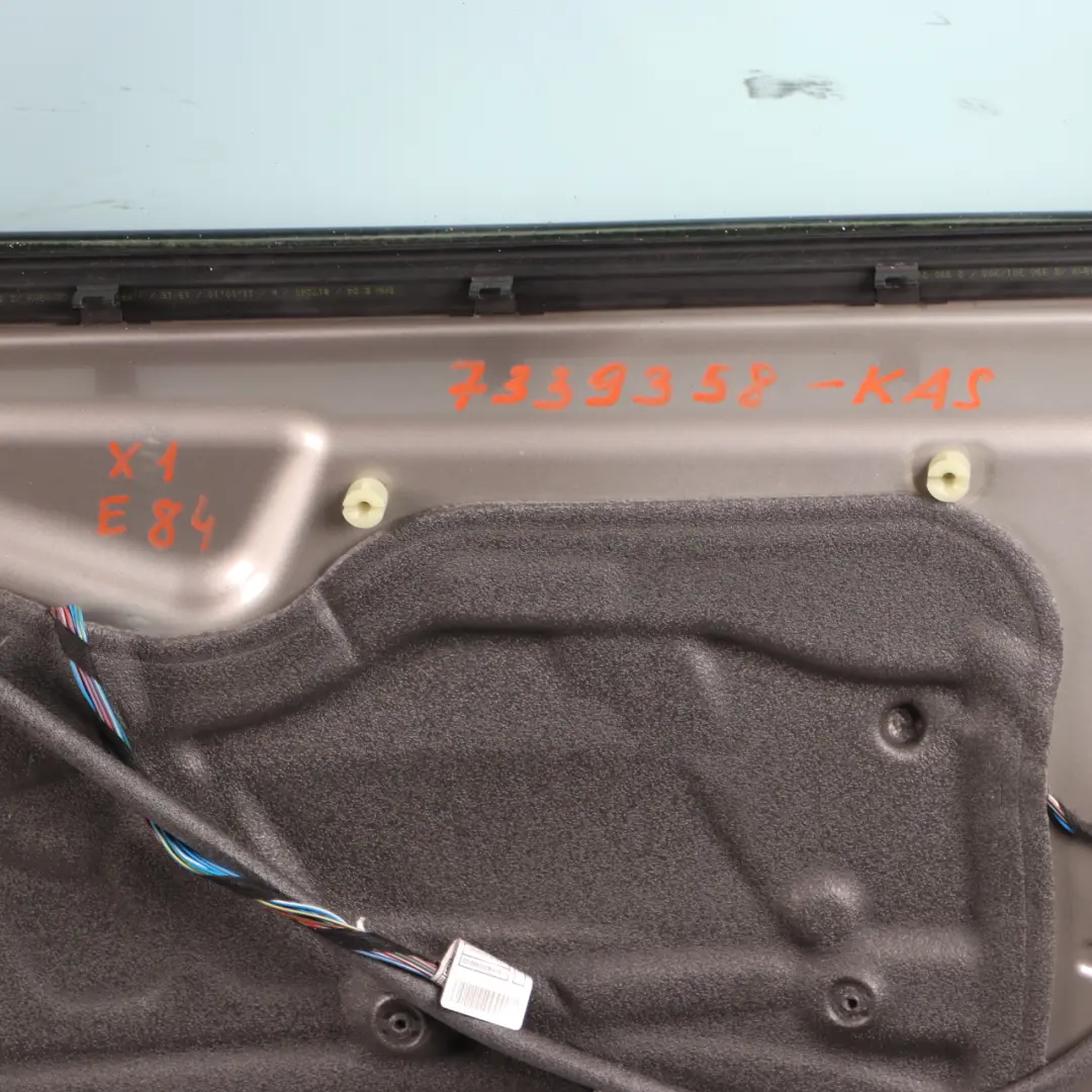 Door Front Right O/S Kaschmirsilber Silver Metallic - A72 to BMW X1 E84 with Part number 7339358 BMW X1 E84 Door Front Right O/S Kaschmirsilber Silver Metallic - A72 - SKU 7339358-KAS - Part number 7339358