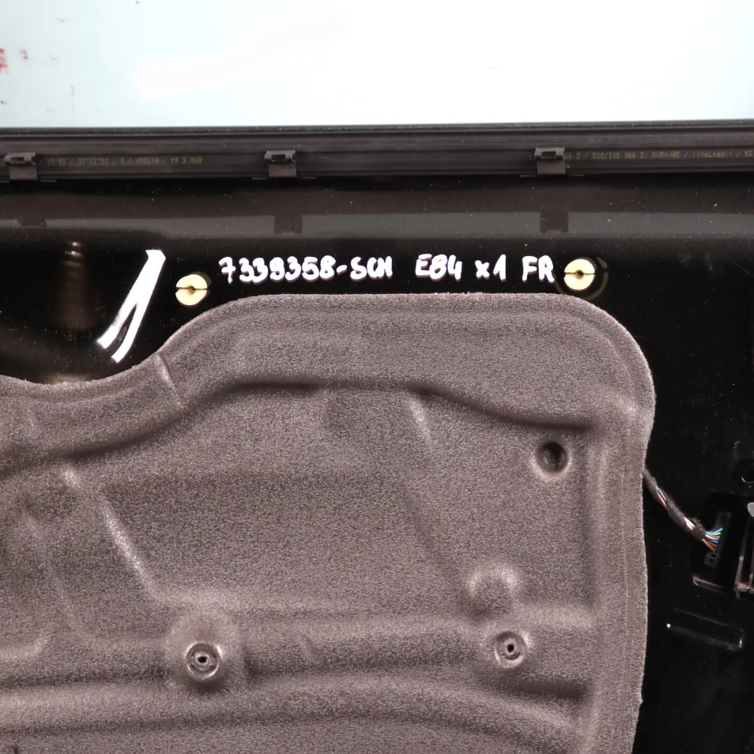 Door Front Right O/S Schwarz 2 Black - 668 to BMW X1 E84 with Part number 7339358 BMW X1 E84 Door Front Right O/S Schwarz 2 Black - 668 - SKU 7339358-SCH - Part number 7339358