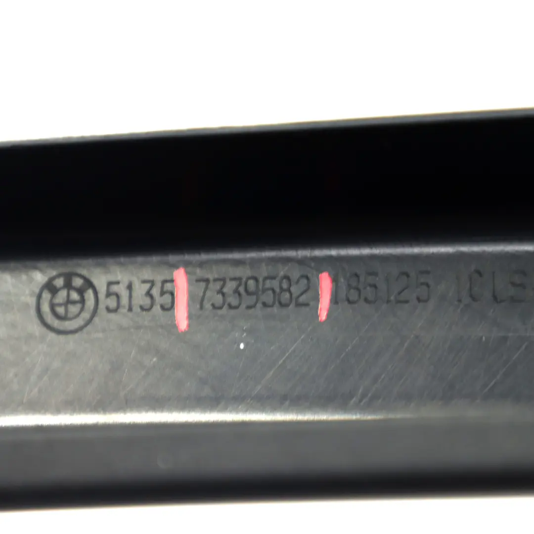 Cubierta Marco Ventana Puerta Trasera Derecha para BMW X4 F26 con número de pieza 7339582 BMW X4 F26 Cubierta Marco Ventana Puerta Trasera Derecha - SKU 7339582 - Número de pieza 7339582