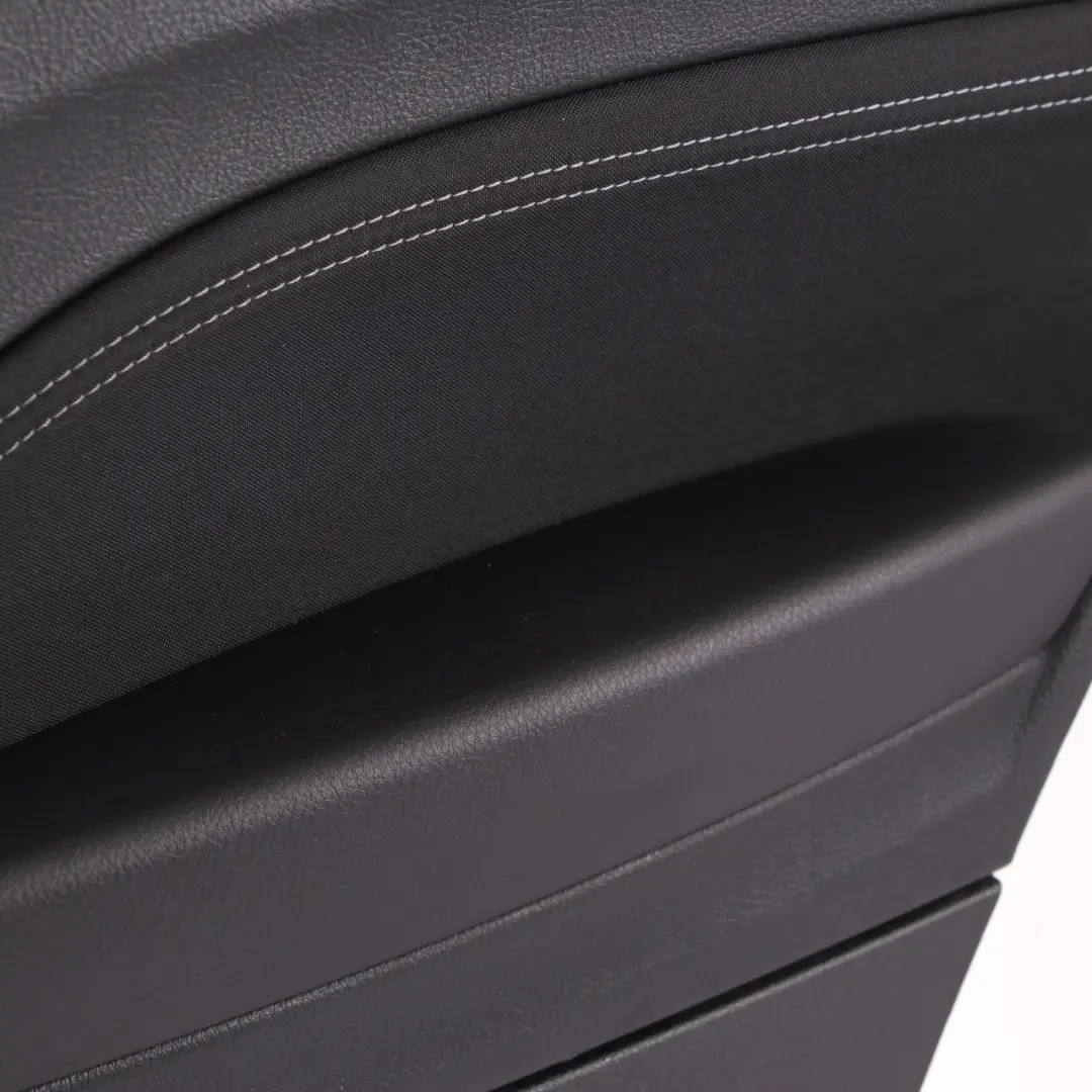 Panel lateral trasero derecho tela antracita gris para BMW F22 con número de pieza 7339598 BMW F22 Panel lateral trasero derecho tela antracita gris - SKU 7339598 - Número de pieza 7339598