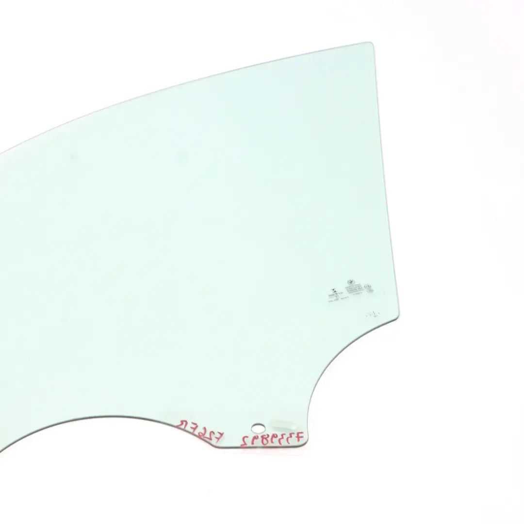 Vitre BMW X4 F26 Porte avant droite Fenêtre latérale verte AS2 pour à propos du numéro de pièce 7339892 Vitre BMW X4 F26 Porte avant droite Fenêtre latérale verte AS2 - SKU 7339892 - Numéro de pièce 7339892