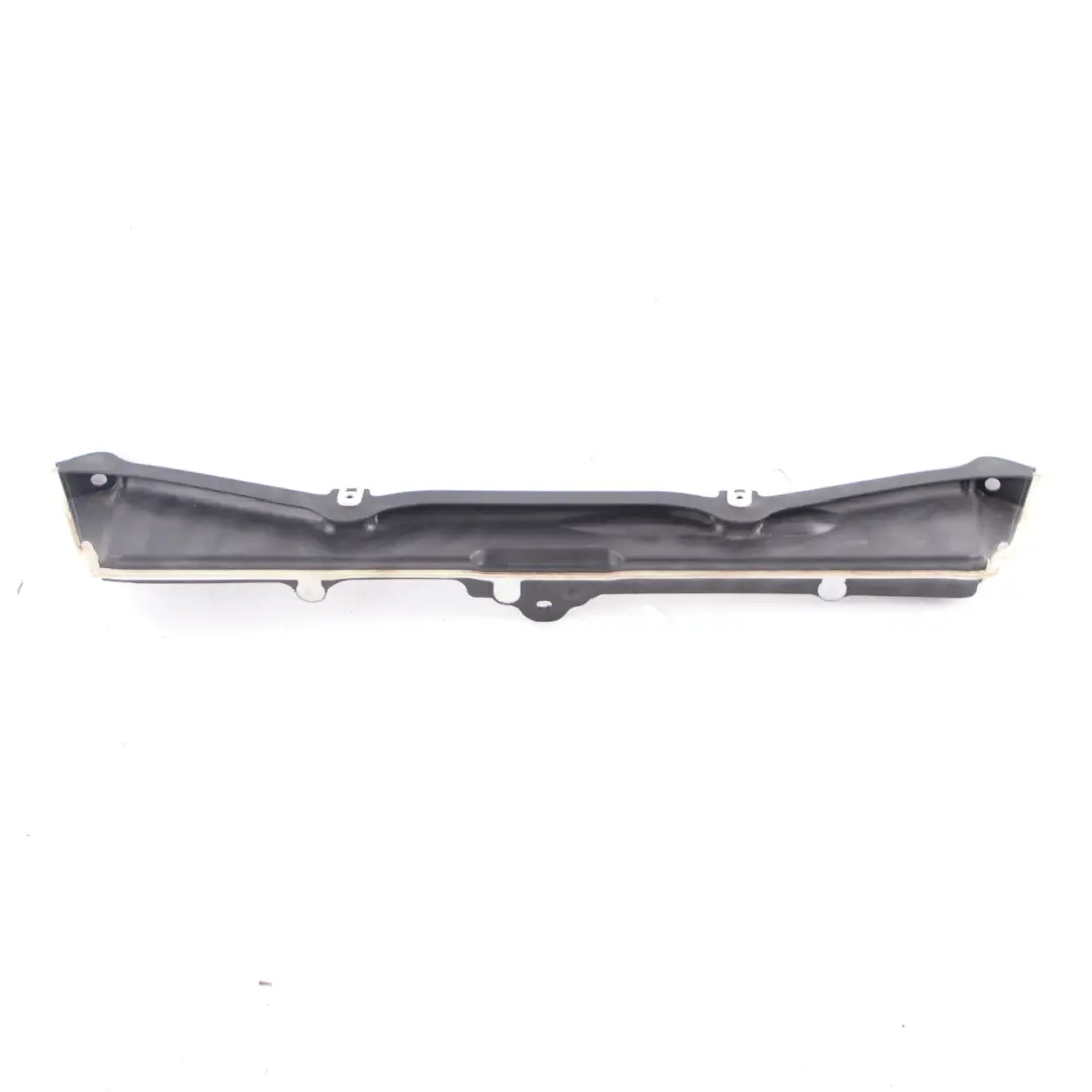 BMW G30 G31 Bulkhead Lower Section Engine Bay Trim Plastic Mount - SKU 7340190 - Numéro de pièce 7340190