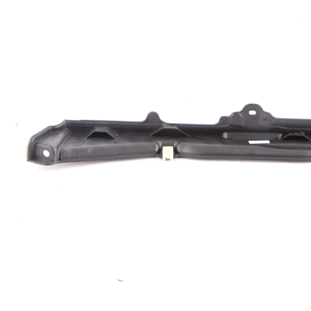 BMW G30 G31 Bulkhead Lower Section Engine Bay Trim Plastic Mount - SKU 7340190 - Numéro de pièce 7340190