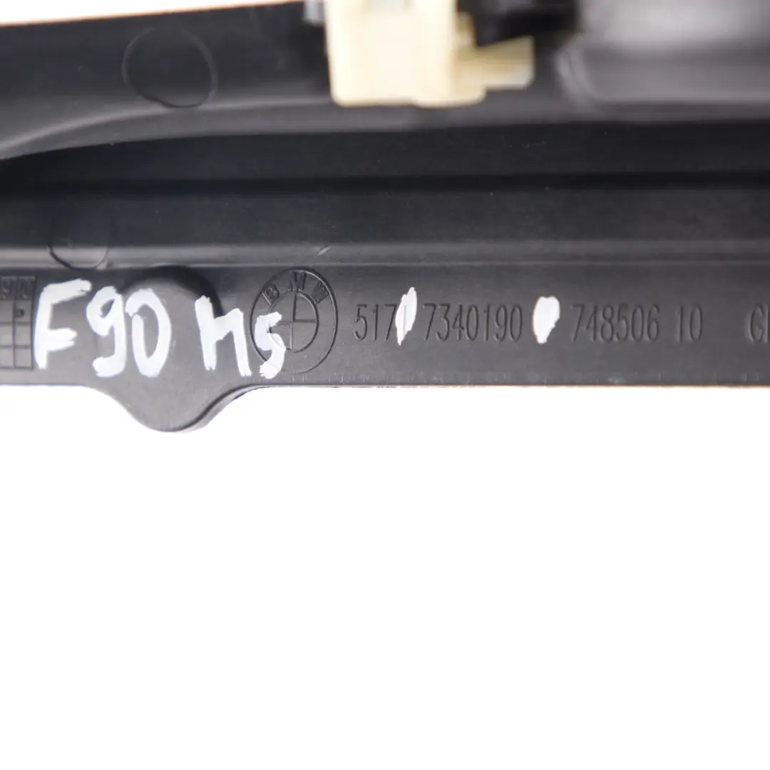 BMW G30 G31 Bulkhead Lower Section Engine Bay Trim Plastic Mount - SKU 7340190 - Numéro de pièce 7340190