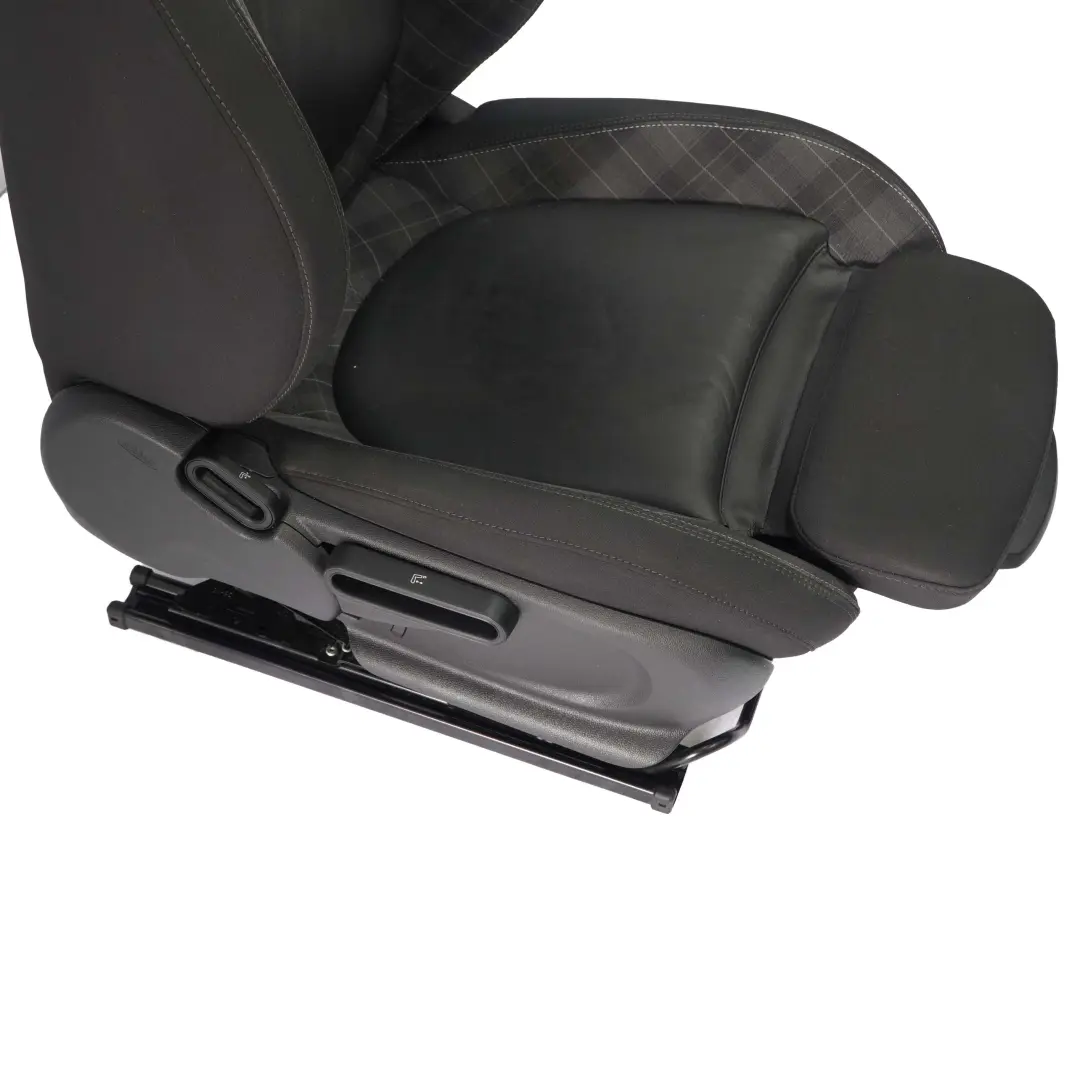 Siege sport avant droit chauffant tissu / cuir Diamond Black pour Mini F56 à propos du numéro de pièce 7340398 Mini F56 Siege sport avant droit chauffant tissu / cuir Diamond Black - SKU 7340398 - Numéro de pièce 7340398
