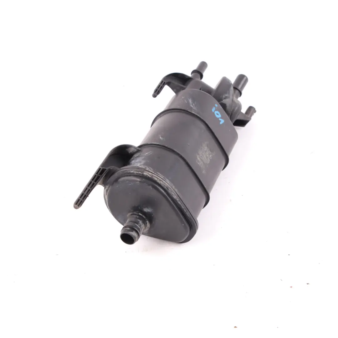 Filtro a carboni attivi Contenitore carburante per BMW i3 I01 con numero di parte 7340429 BMW i3 I01 Filtro a carboni attivi Contenitore carburante - SKU 7340429 - Numero di parte 7340429