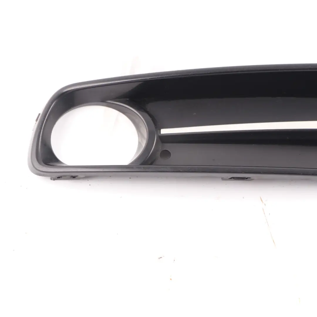 BMW F20 F21 Kratka Osłona Listwa Halogenu Lewy Przód - SKU 7341611 - Numer Części 7272563