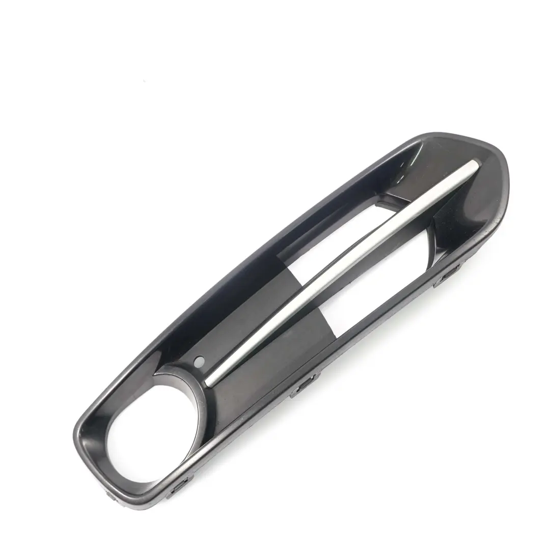 Atrapa Kratka Zderzaka Przód Prawa do BMW F20 F21 o numerze 7341614 BMW F20 F21 Atrapa Kratka Zderzaka Przód Prawa - SKU 7341614 - Numer Części 7341614