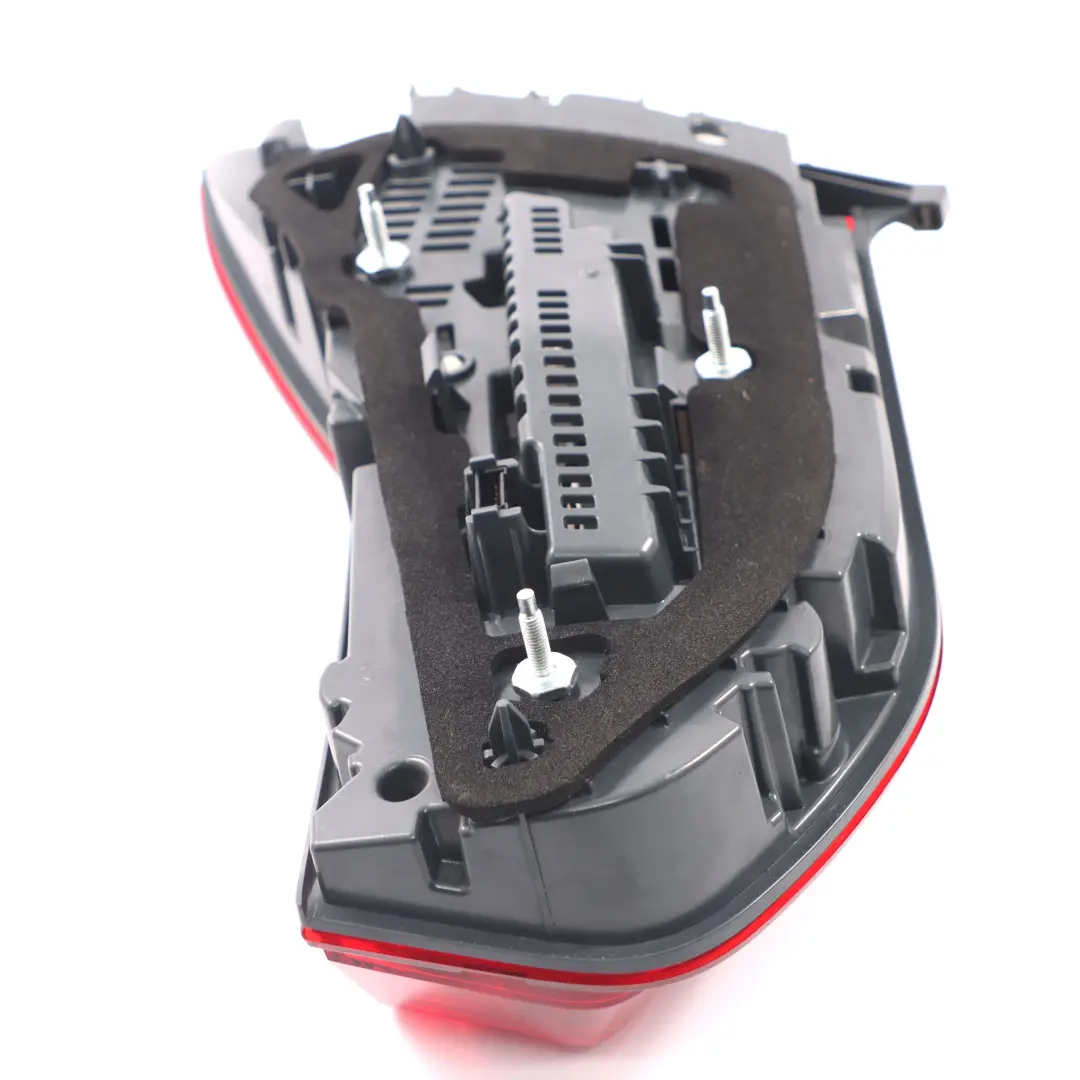 Luz Trasera Maletero Portón Trasero Izquierdo Interior Trasera para BMW G11 con número de pieza 7342967 BMW G11 Luz Trasera Maletero Portón Trasero Izquierdo Interior Trasera - SKU 7342967 - Número de pieza 7342967