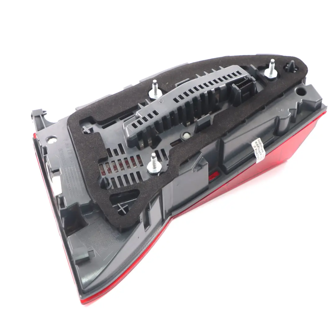 Feu arrière Coffre hayon intérieur gauche pour BMW G11 à propos du numéro de pièce 7342967 BMW G11 Feu arrière Coffre hayon intérieur gauche - SKU 7342967 - Numéro de pièce 7342967