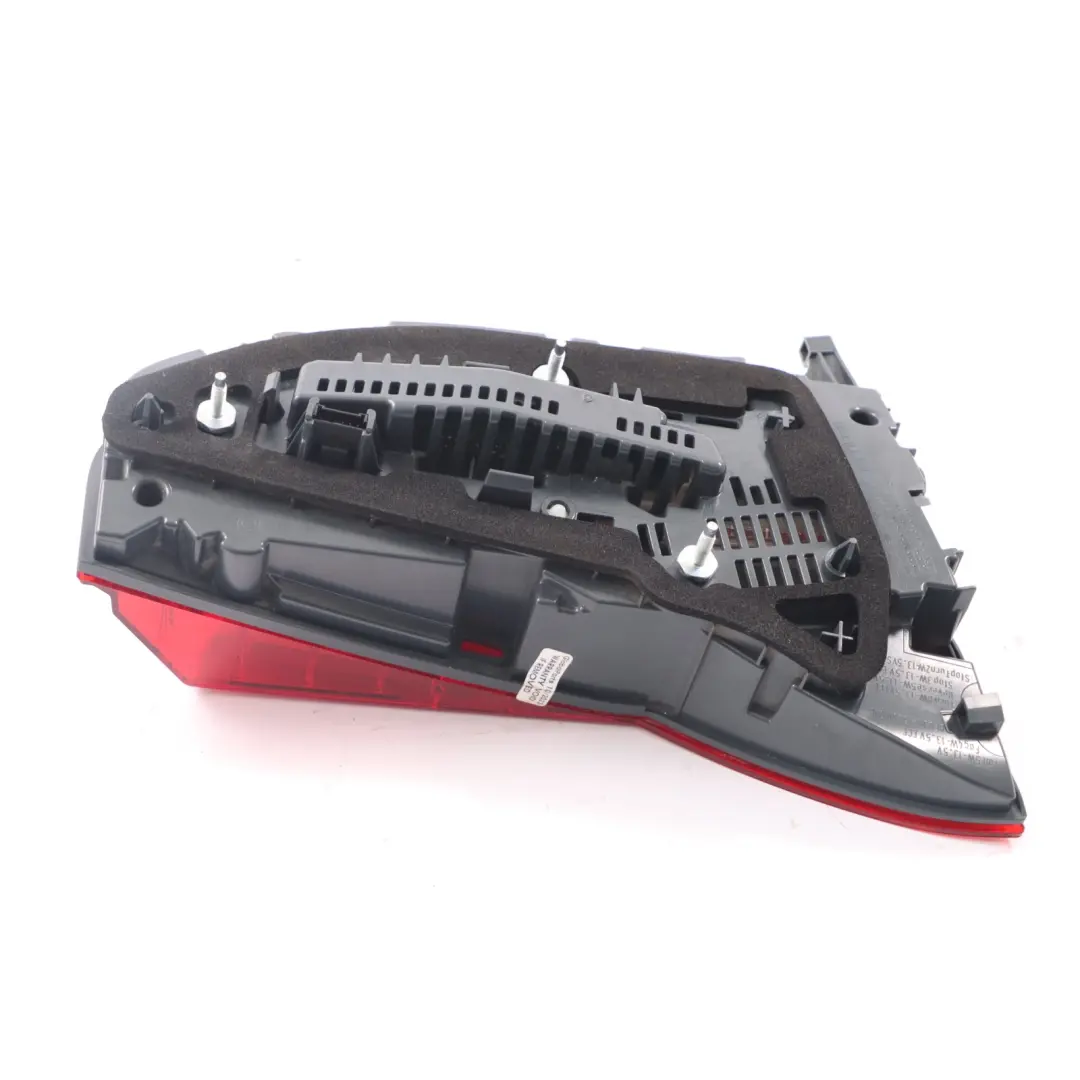 Luce Posteriore Baule Portellone Destro Interno Fanale Fanale per BMW G11 con numero di parte 7342968 BMW G11 Luce Posteriore Baule Portellone Destro Interno Fanale Fanale - SKU 7342968 - Numero di parte 7342968