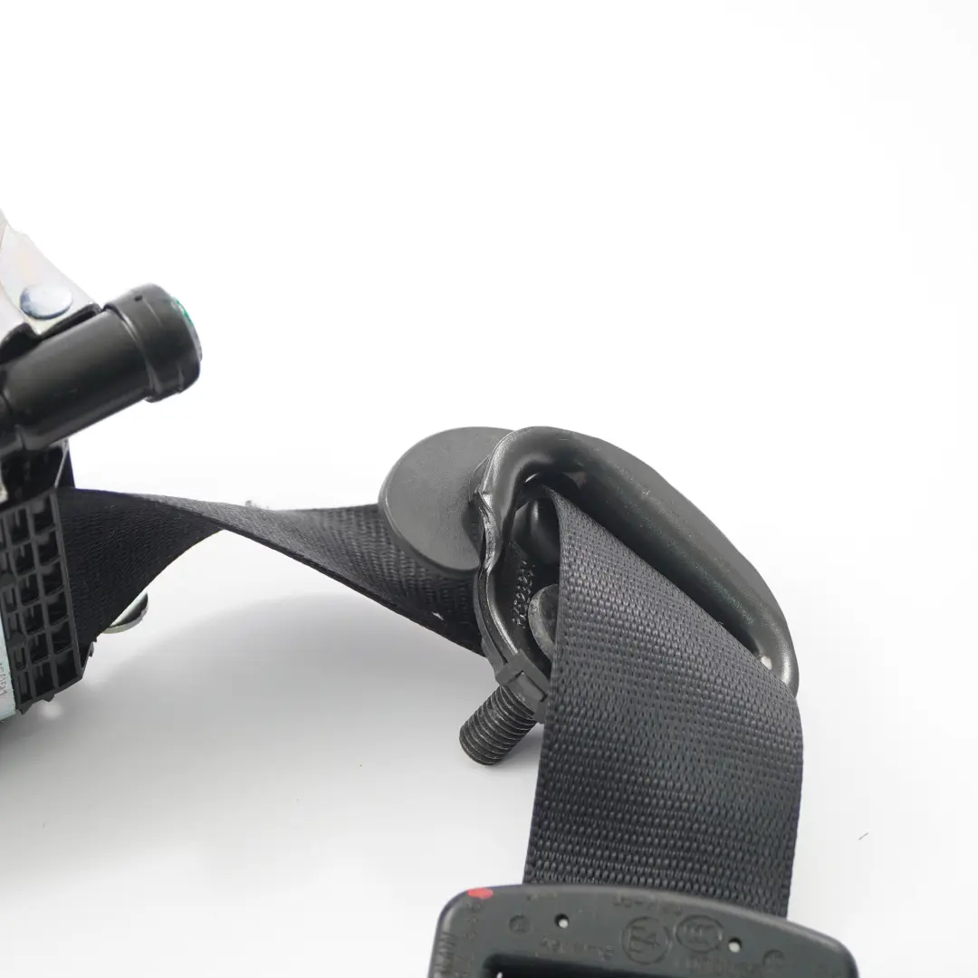 Ceinture sécurité BMW X5 F15 F85 arrière droite supérieure noire pour à propos du numéro de pièce 7343646 Ceinture sécurité BMW X5 F15 F85 arrière droite supérieure noire - SKU 7343646 - Numéro de pièce 7343646