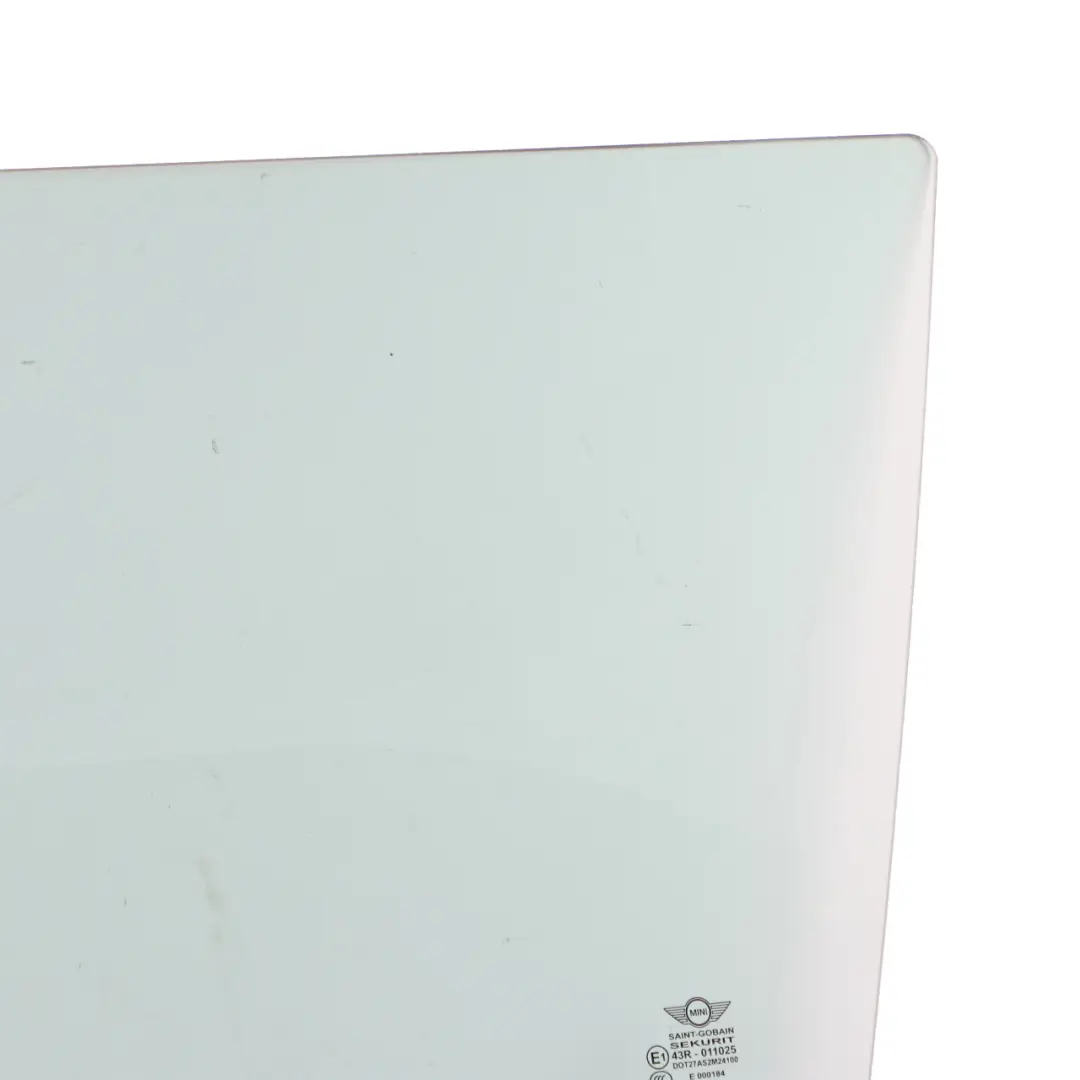 Vitre Porte Avant Gauche Verre Teinté AS2 pour Mini Clubman F54 à propos du numéro de pièce 7344131 Mini Clubman F54 Vitre Porte Avant Gauche Verre Teinté AS2 - SKU 7344131 - Numéro de pièce 7344131