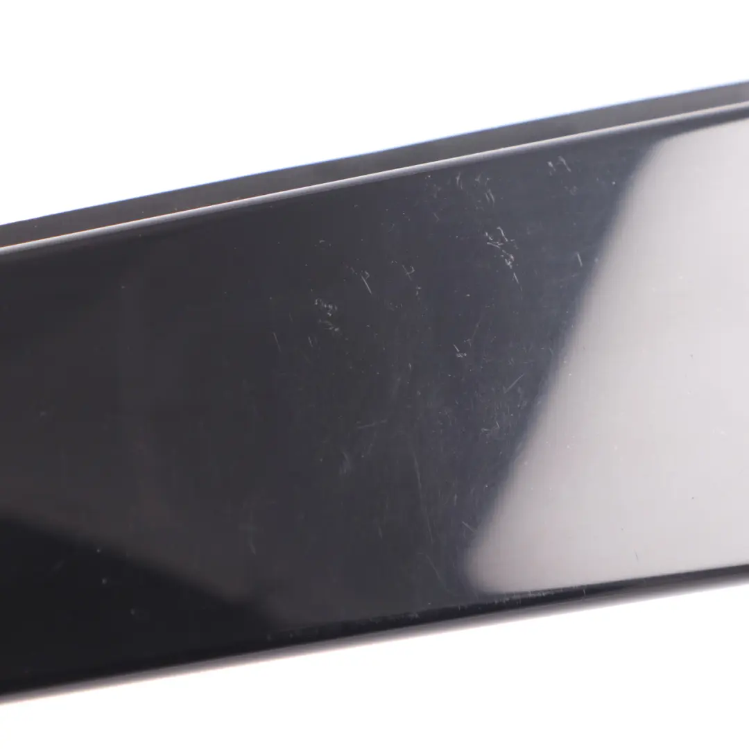 Panel Moldura Columna B Cubierta Frontal Derecho Lado Exterior para Mini F54 con número de pieza 7344192 Mini F54 Panel Moldura Columna B Cubierta Frontal Derecho Lado Exterior - SKU 7344192 - Número de pieza 7344192