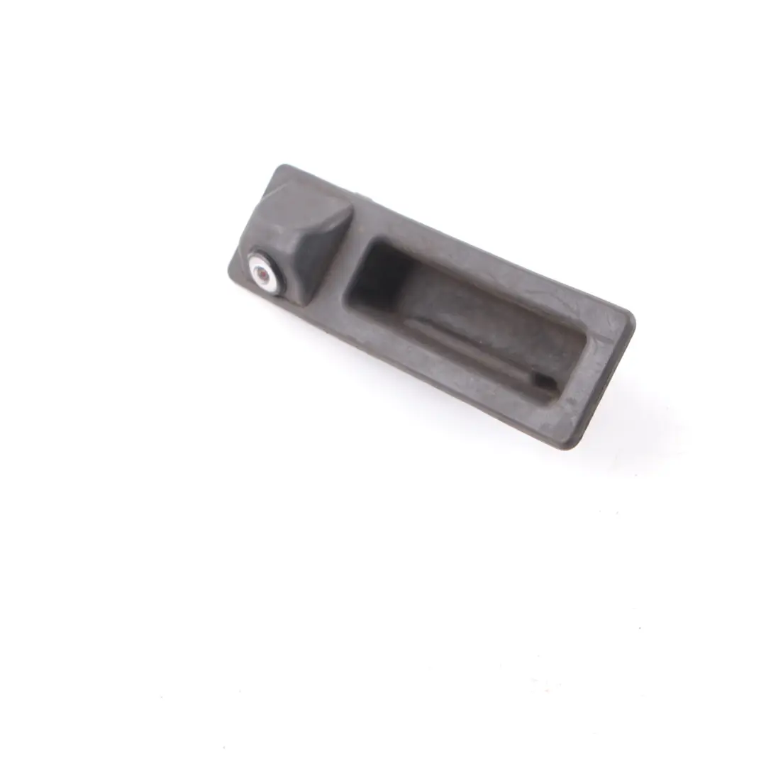Uchwyt Klamka Klapy Bagażnika z Kamerą Cofania Tył do BMW F10 F30 o numerze 7345700 BMW F10 F30 Uchwyt Klamka Klapy Bagażnika z Kamerą Cofania Tył - SKU 7345700 - Numer Części 7345700