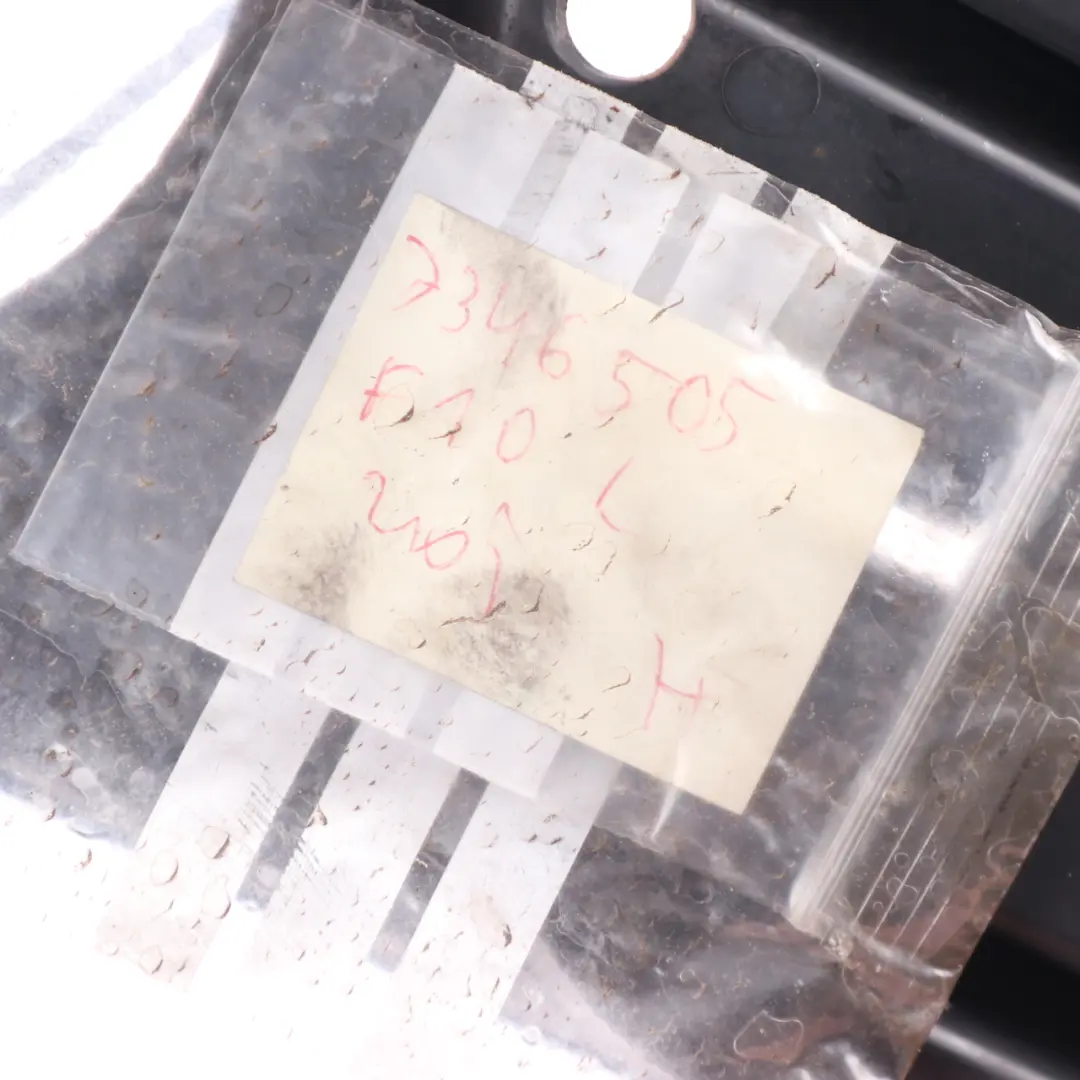 Front Left N/S Air Intake Grille Bumper to BMW F10 F11 LCI with Part number 7346505 BMW F10 F11 LCI Front Left N/S Air Intake Grille Bumper - SKU 7346505 - Part number 7346505