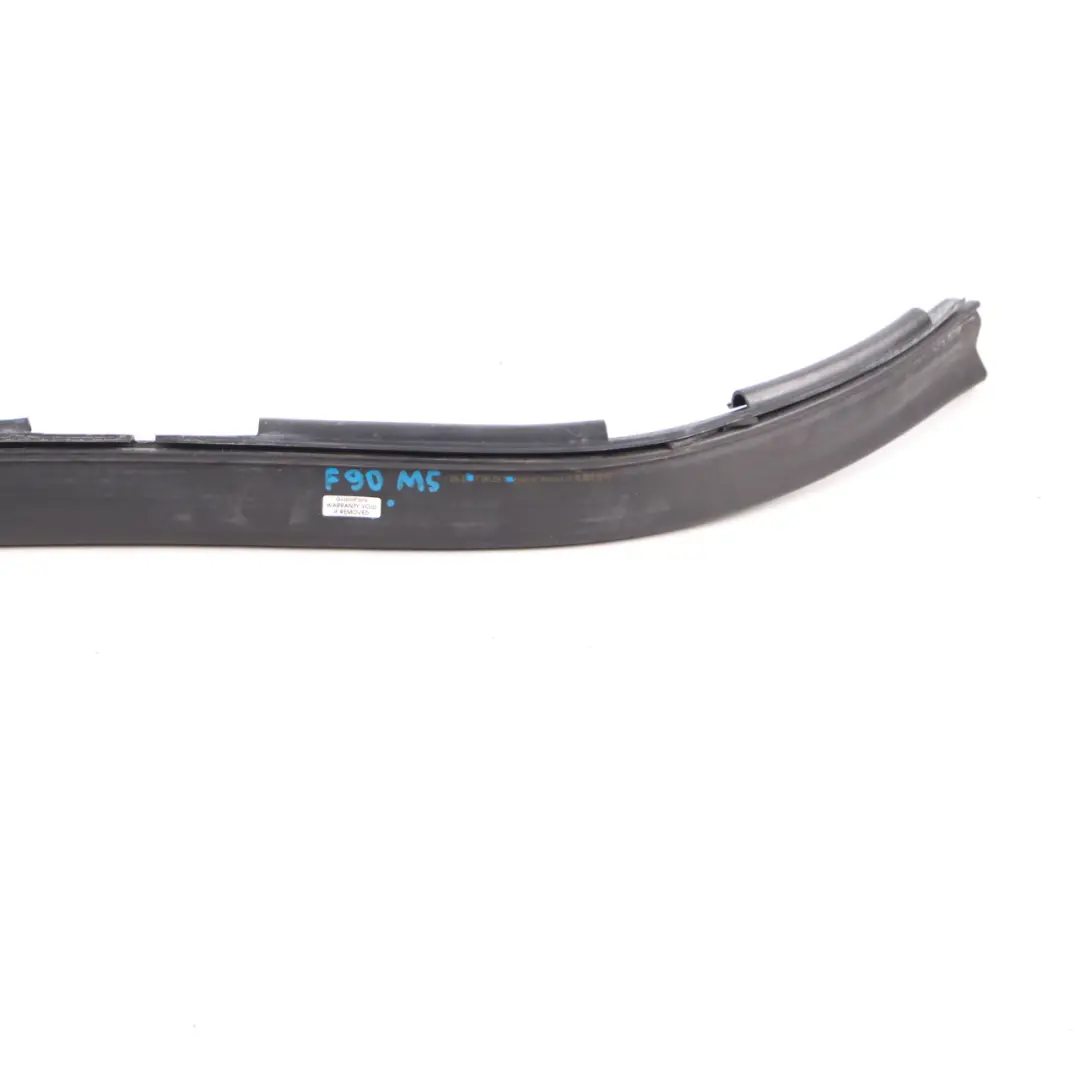 Guarnizione Cappuccio Motore Posteriore Cofano Gomma per BMW F90 M5 G11 G30 con numero di parte 7347394 BMW F90 M5 G11 G30 Guarnizione Cappuccio Motore Posteriore Cofano Gomma - SKU 7347394 - Numero di parte 7347394