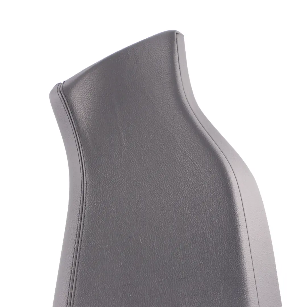 Finitura sedile posteriore destro Panca laterale Copertura laterale nera per BMW F36 con numero di parte 7347530 BMW F36 Finitura sedile posteriore destro Panca laterale Copertura laterale nera - SKU 7347530 - Numero di parte 7347530