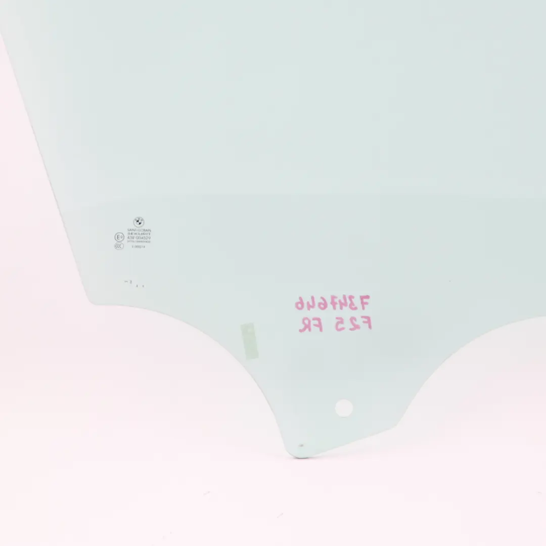 Szyba Drzwi Prawy Przód AS2 do BMW X3 F25 o numerze 7347646 BMW X3 F25 Szyba Drzwi Prawy Przód AS2 - SKU 7347646 - Numer Części 7347646